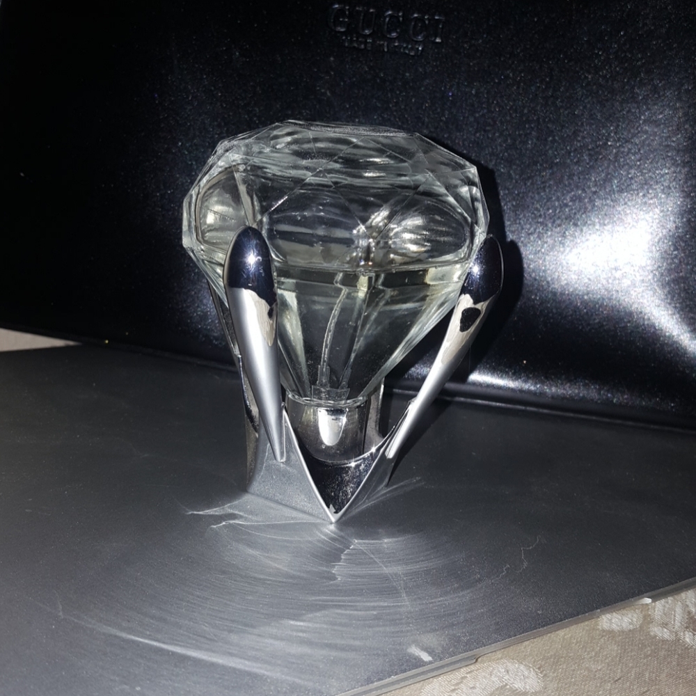 Diamond  perfume